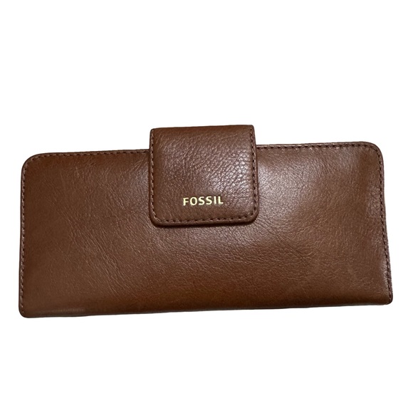 Fossil Handbags - Fossil Rich Brown Leather Wallet
